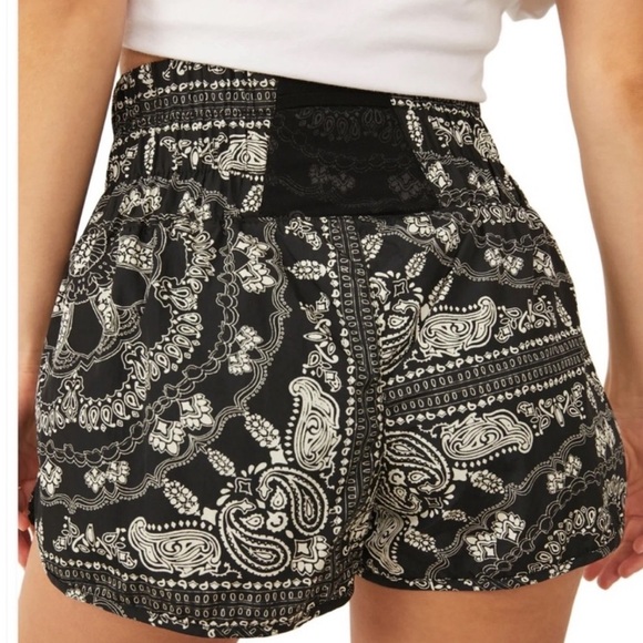 Free People Movement The Way Home Short Bandana Print Black and White (Small) - Picture 2 of 5